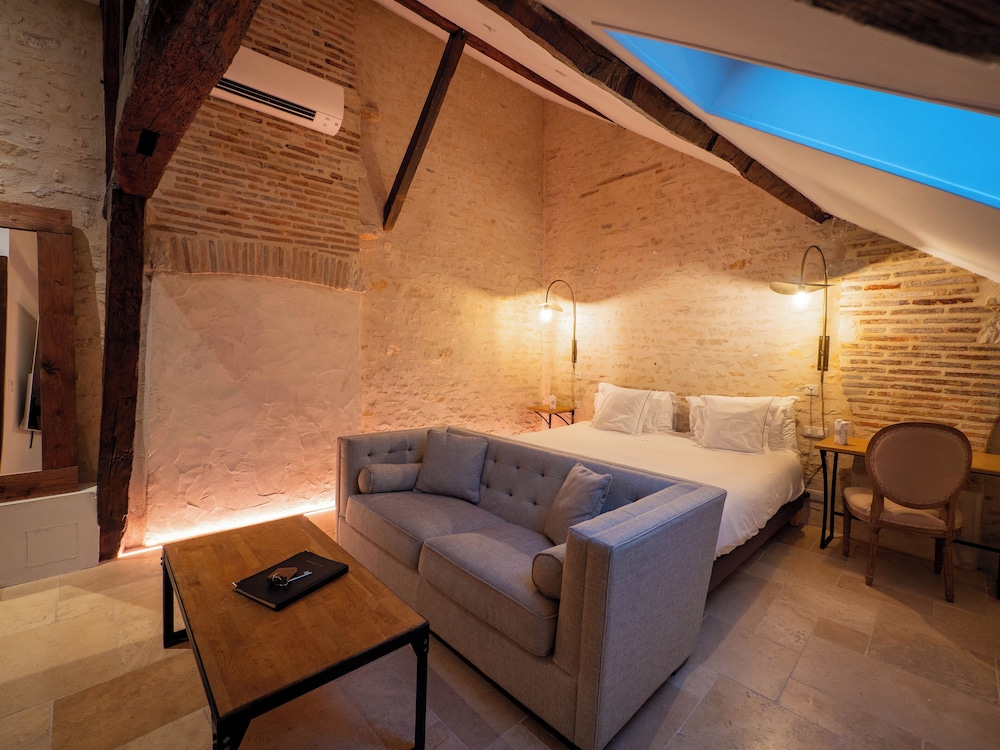 Hotel Des Remparts 52/67