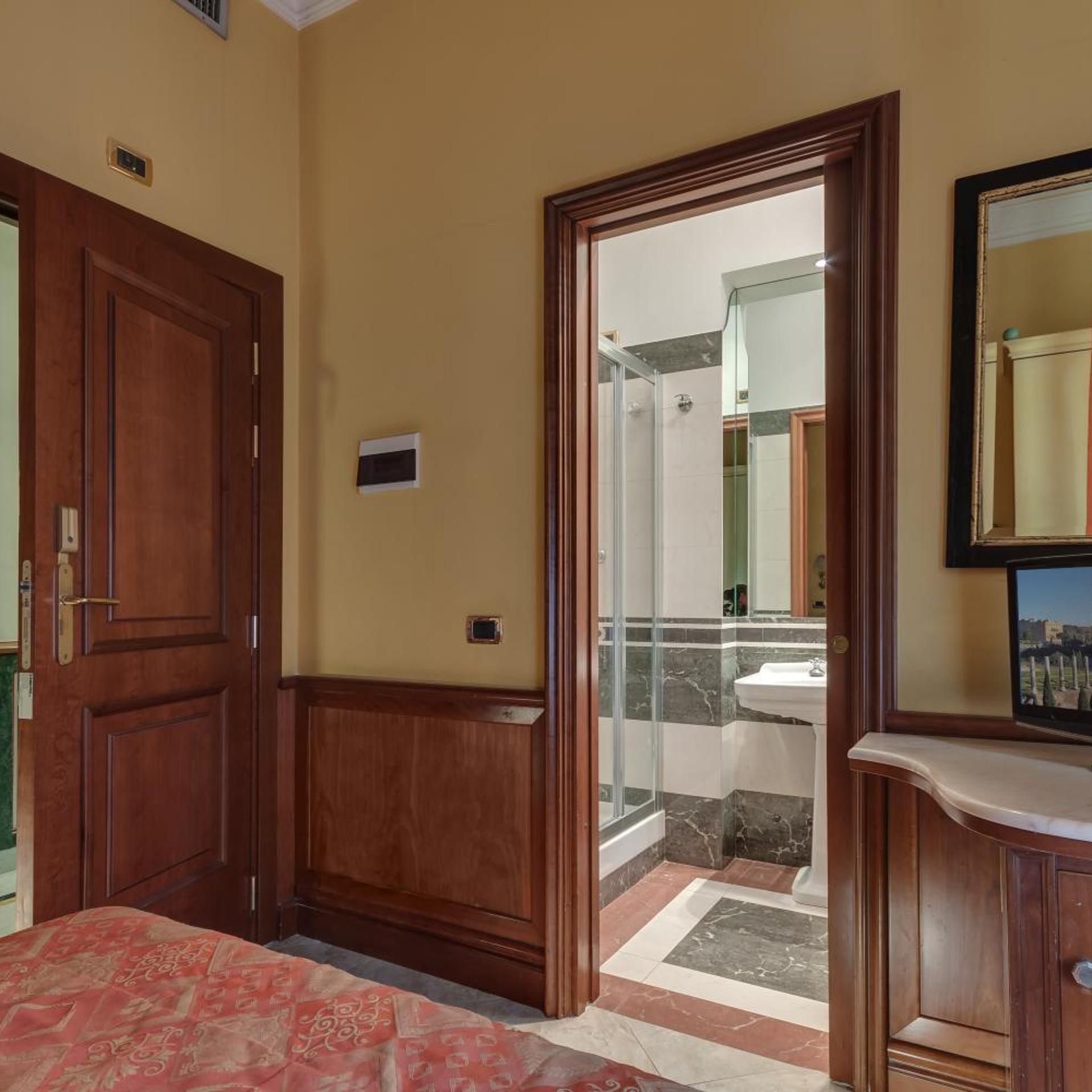 غرفة مفردة، Hotel Borromeo 5/6