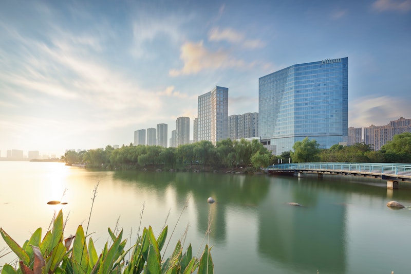 Hilton Suzhou Yinshan Lake 68/72