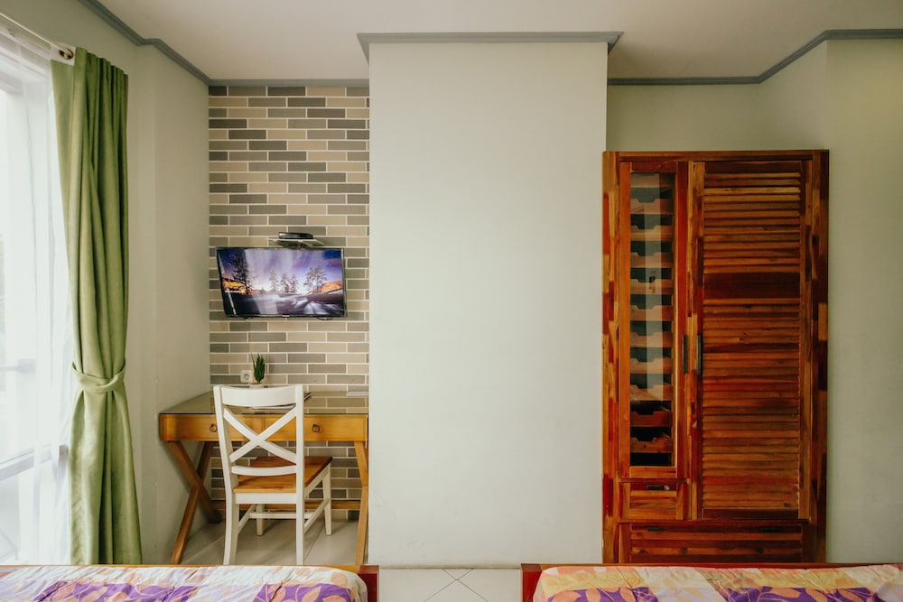 Urbanest Inn House TB Simatupang 56/72