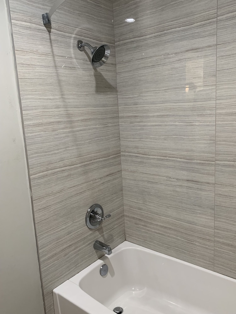 Buena Park Inn 18/63