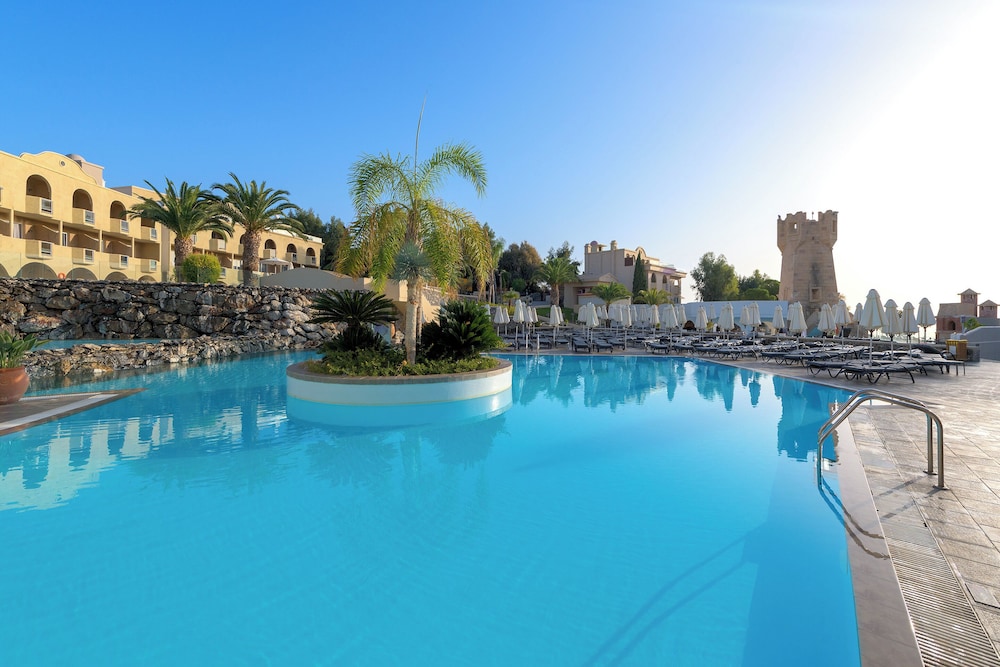 Lindos Royal 27/50