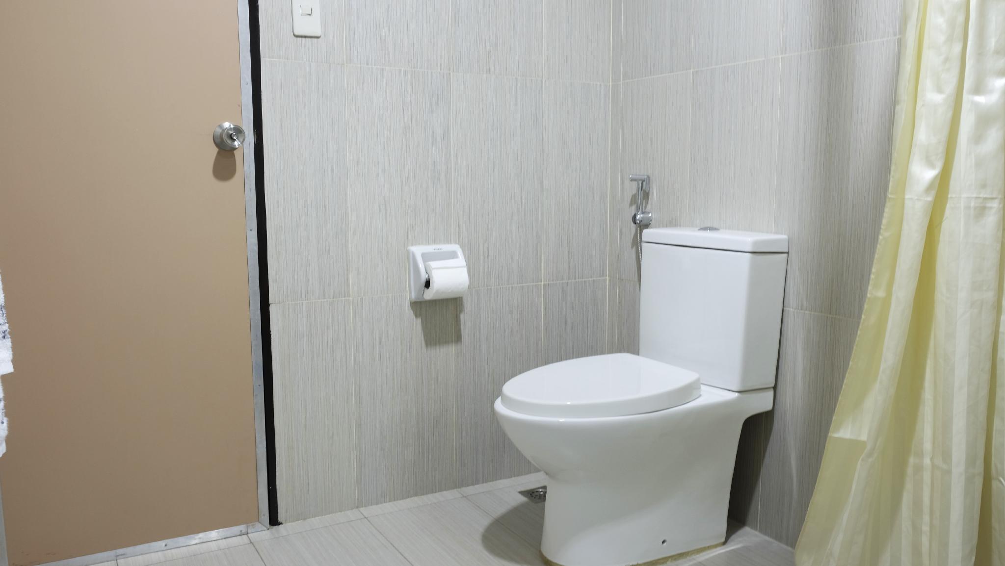 Zen Rooms Ninoy Aquino Airport 18/19