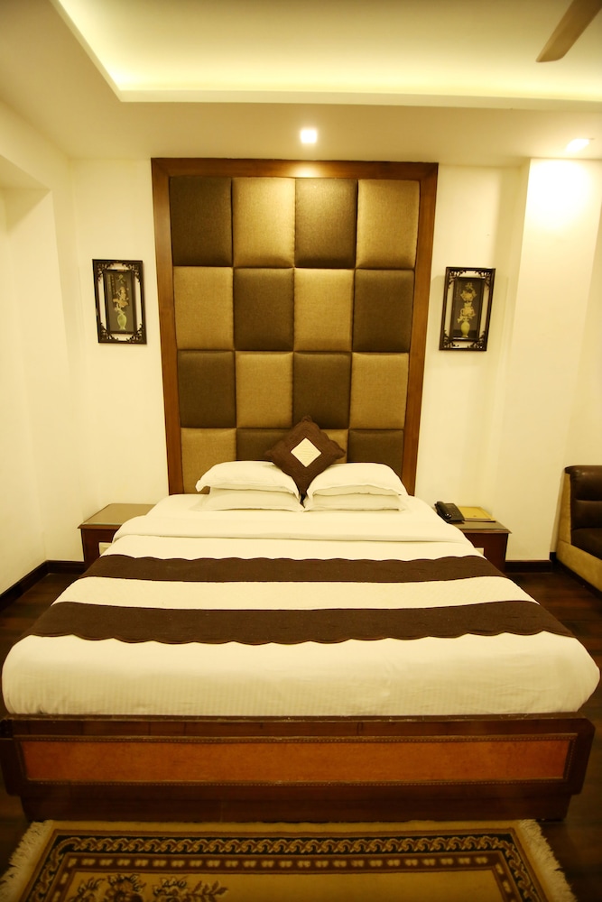 Hotel Parkway Deluxe 20/28