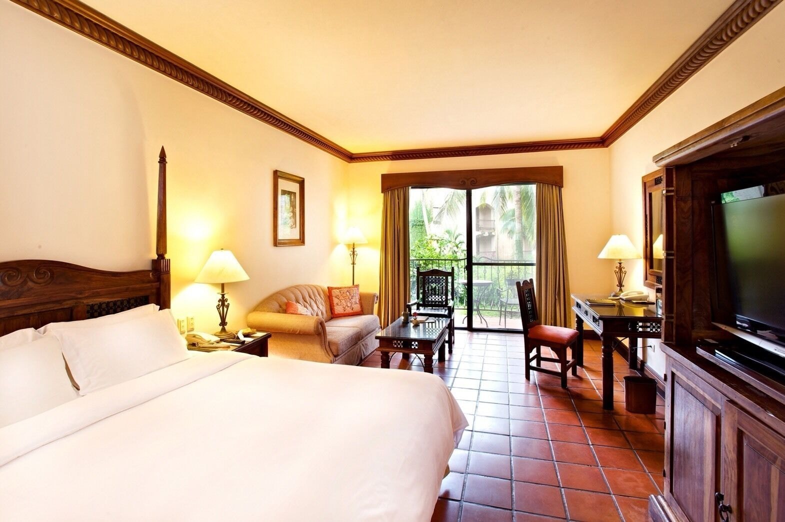 DELUXE, DOUBLE BED