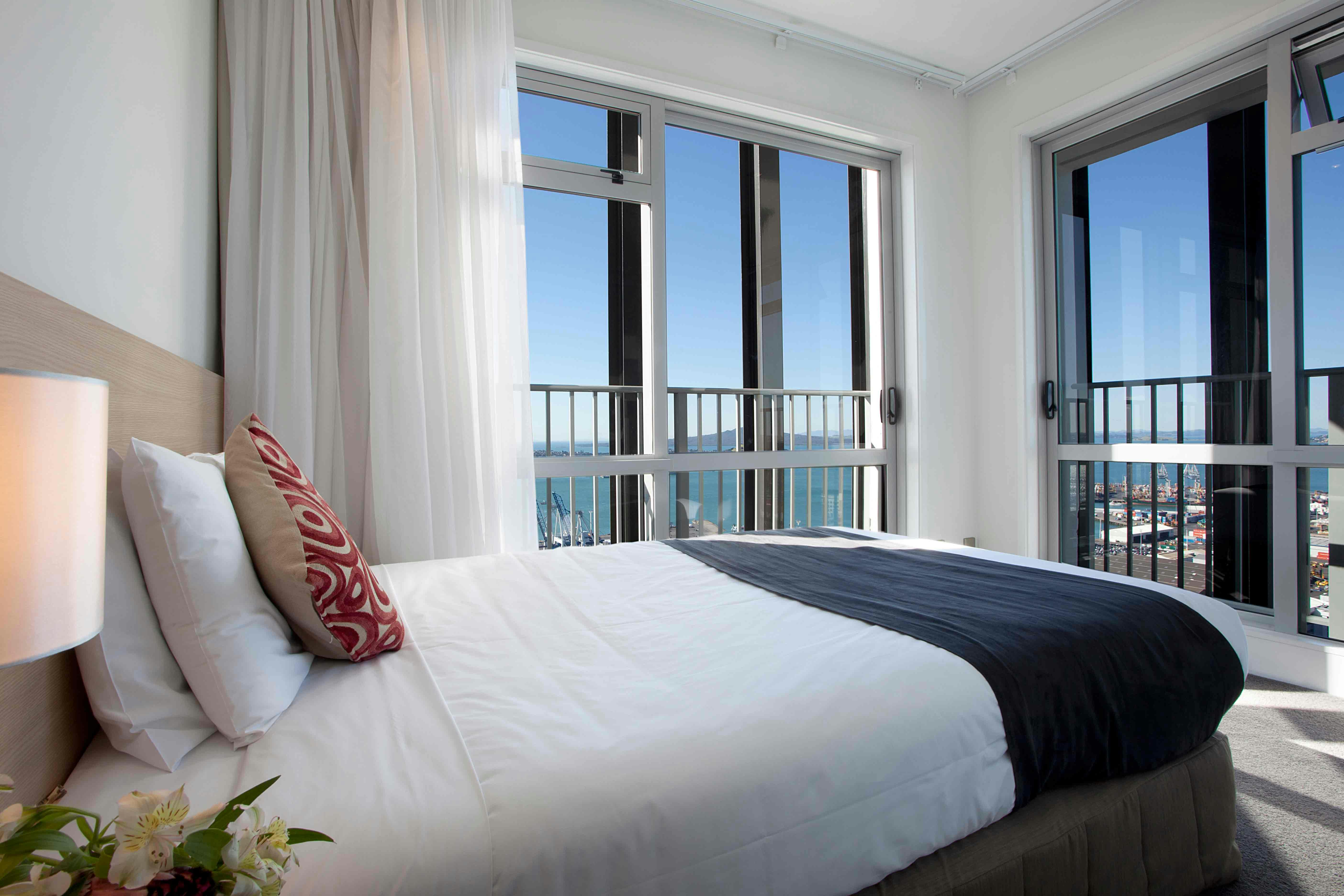 Auckland Harbour Suites 6/24