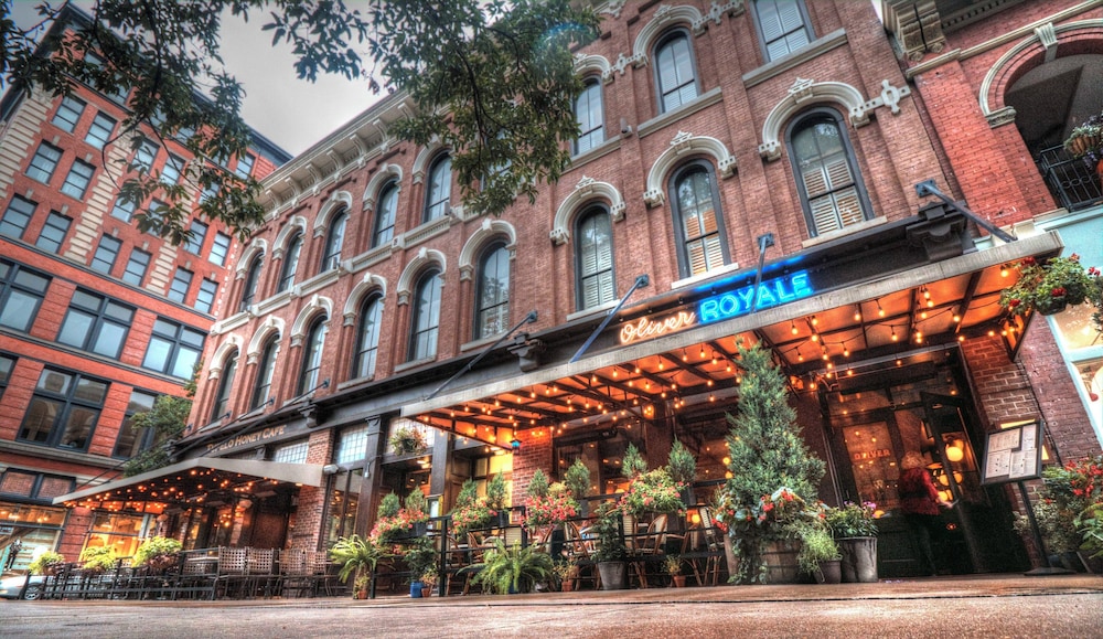 The Oliver Hotel 6/58