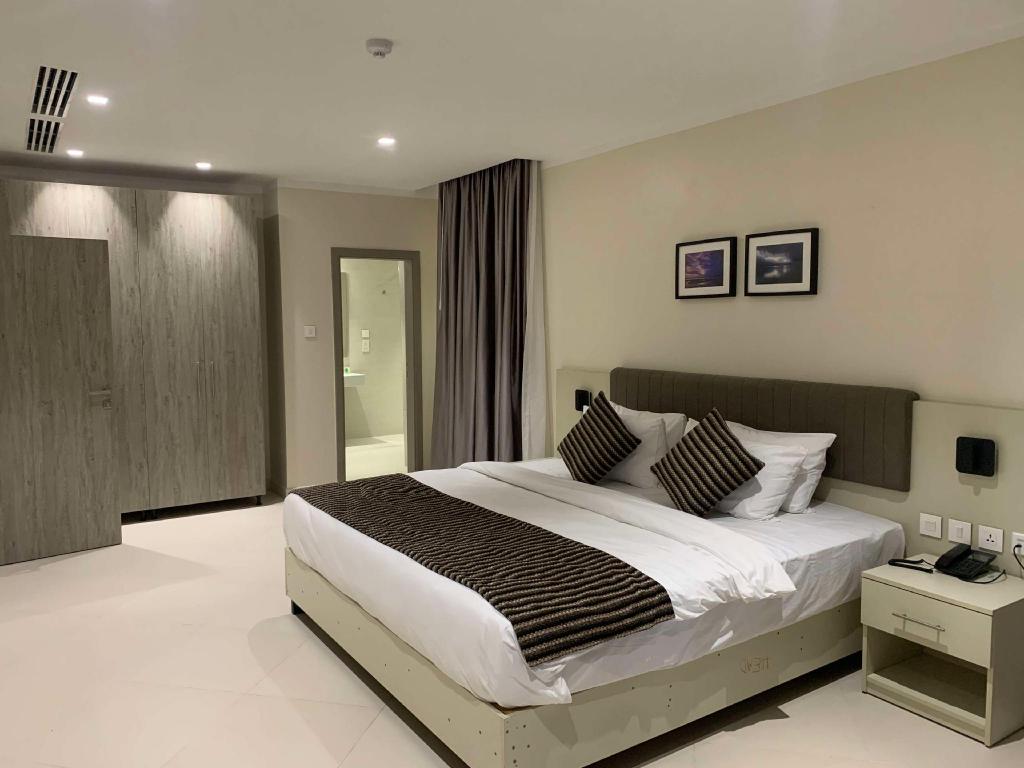 Penthouse, Apartment, King Bed, City View, Kitchenette