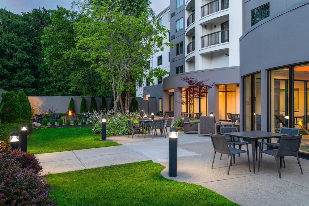 Courtyard By Marriott Providence Lincoln 44/50