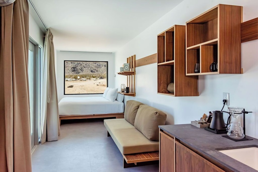 RESET Hotel Joshua Tree 12/50
