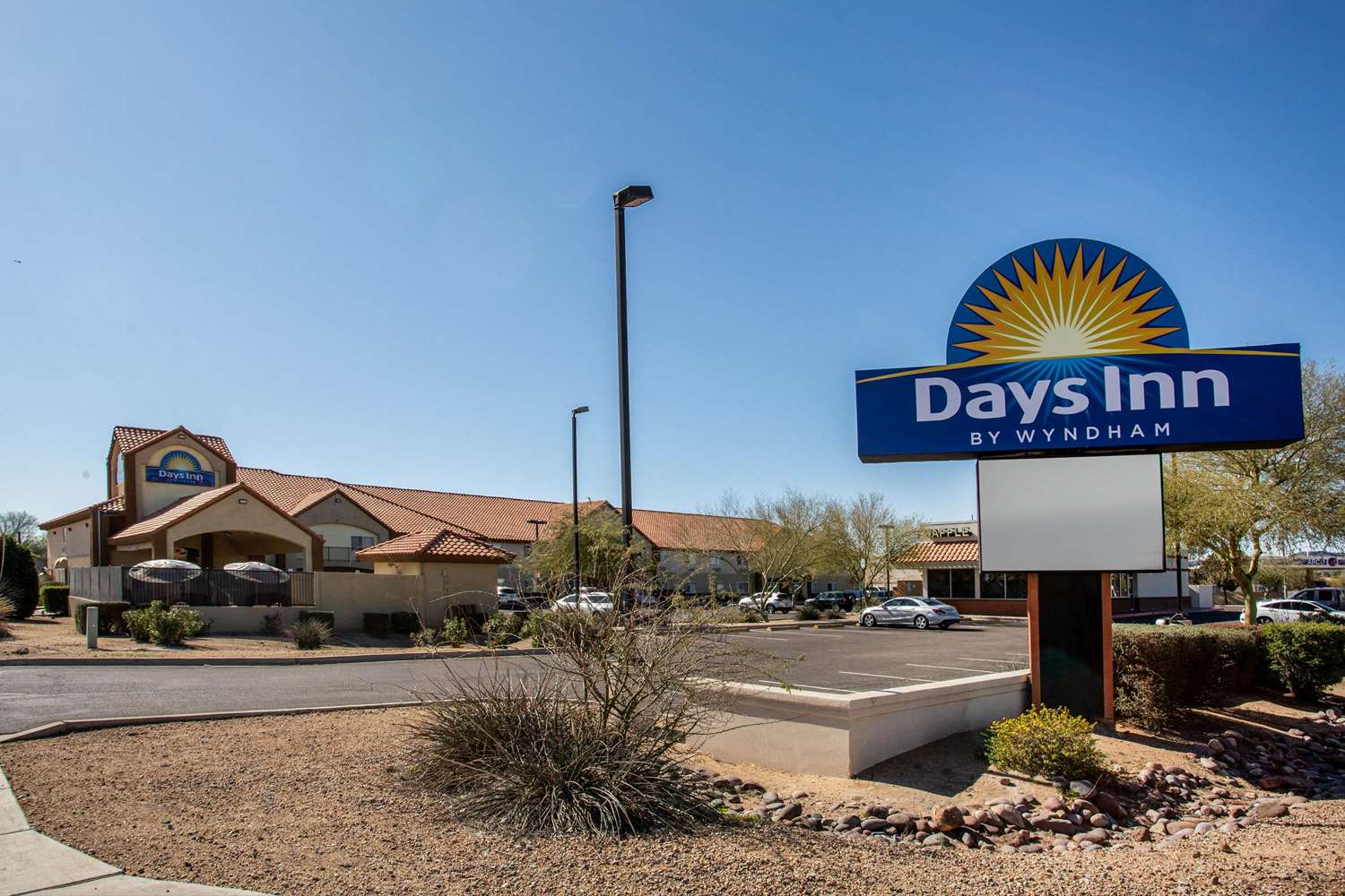 Days Inn By Wyndham Phoenix North 46/51