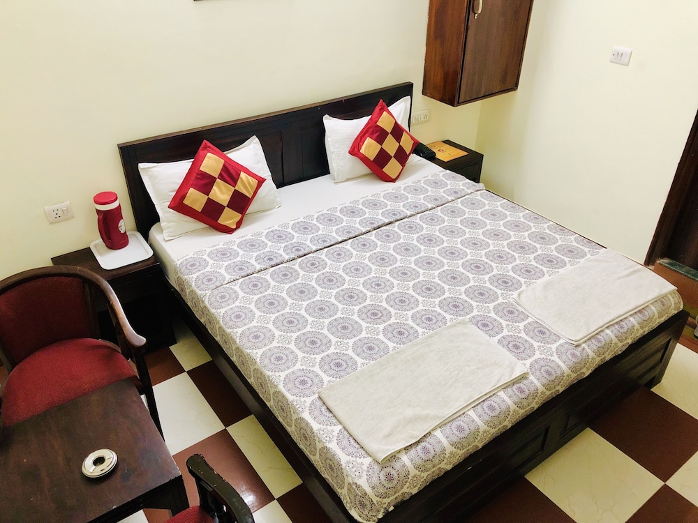 HOTEL CLASSIC INN 26/62