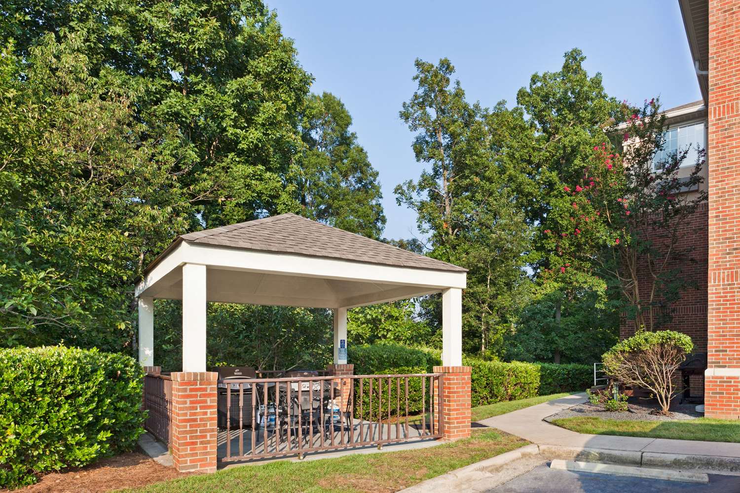 Sonesta Simply Suites Charlotte University 2/28