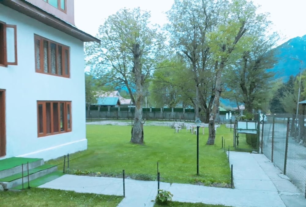 Zebrina Guest House 42/50