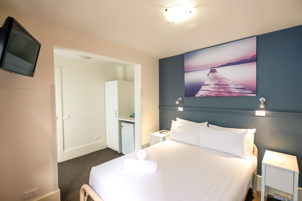 YHA Melbourne Central 12/35