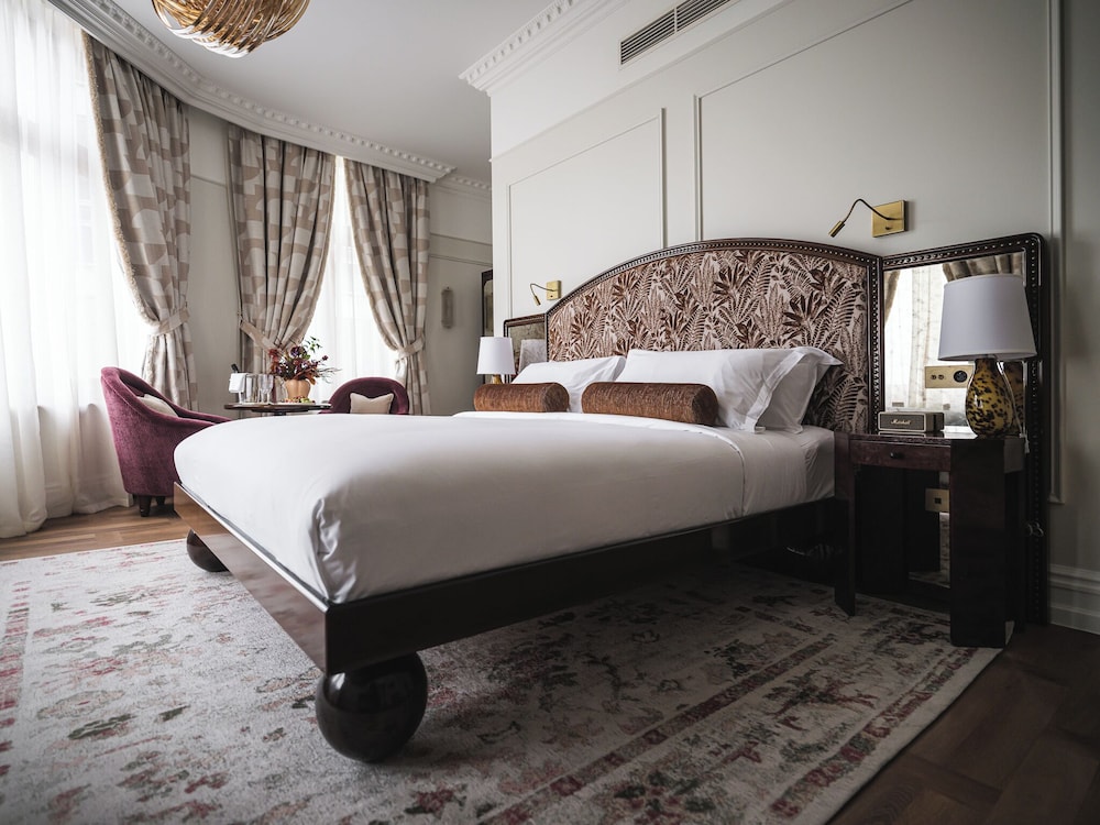 Hotel Fleur de Ville 32/65