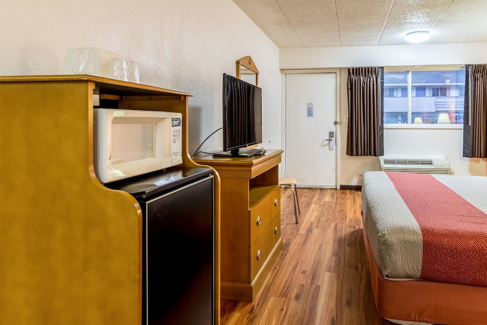 Motel6 Grove City, OH 29/47