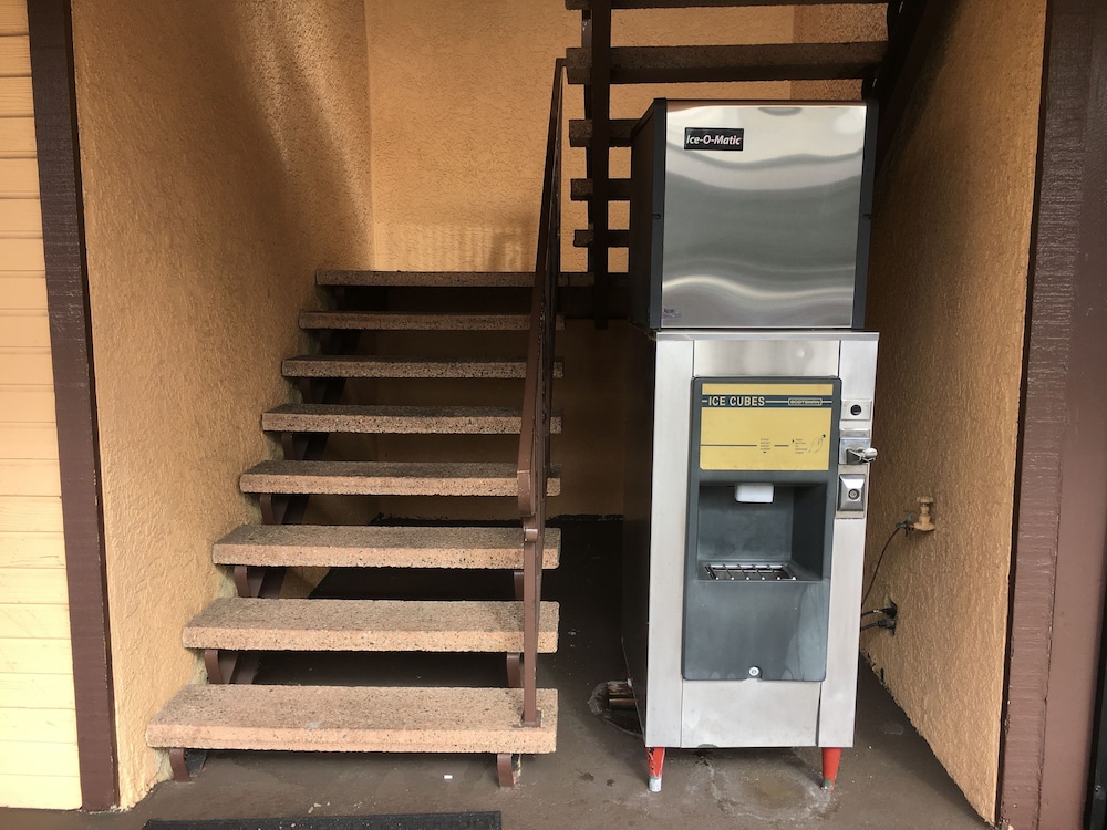 Del Amo Inn 14/26