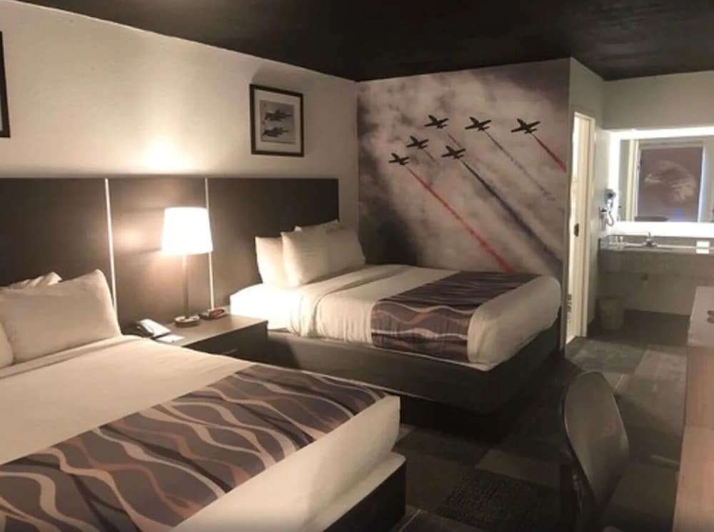 Eglin Extended Stay Hotel, a Howard Johnson by Wyndham 12/27