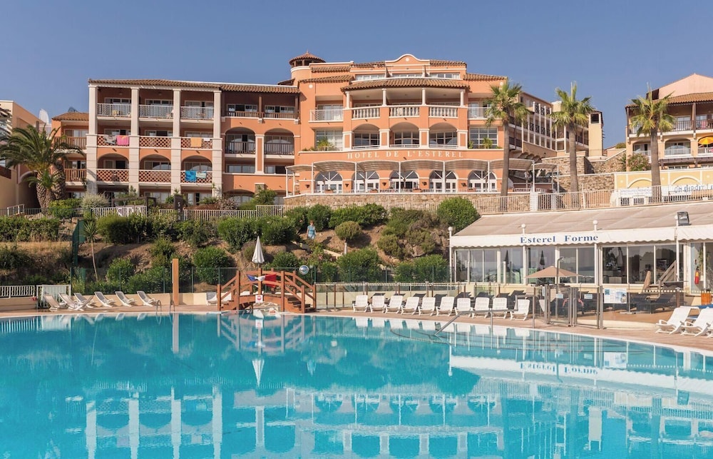 Hotel de L Esterel 3/50