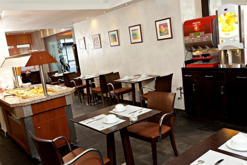 restaurant cafeteria