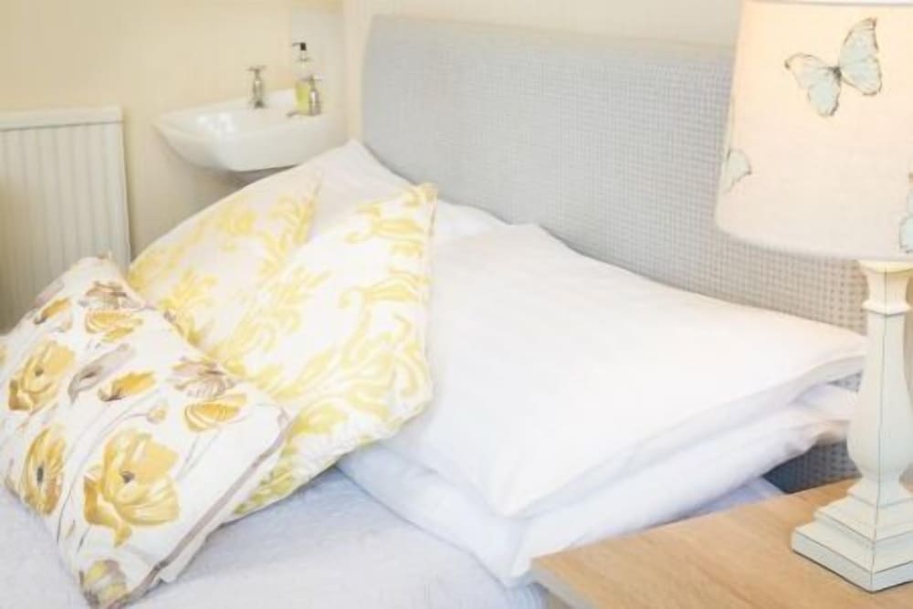 The Firs Guest House 23/45