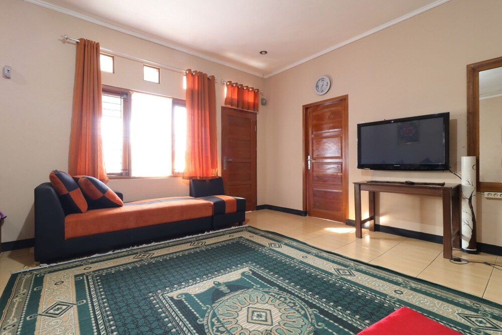 Lembur Incu Syariah Villa by ZUZU 20/46