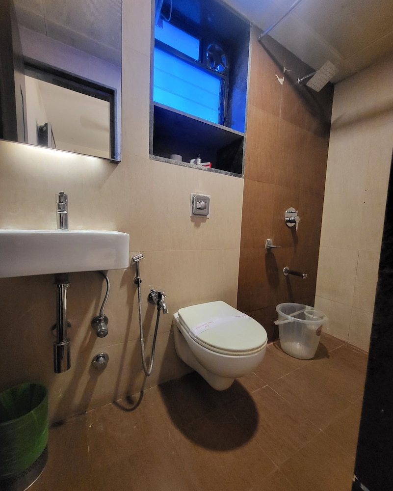 HOTEL MAHARANA INN 50/50