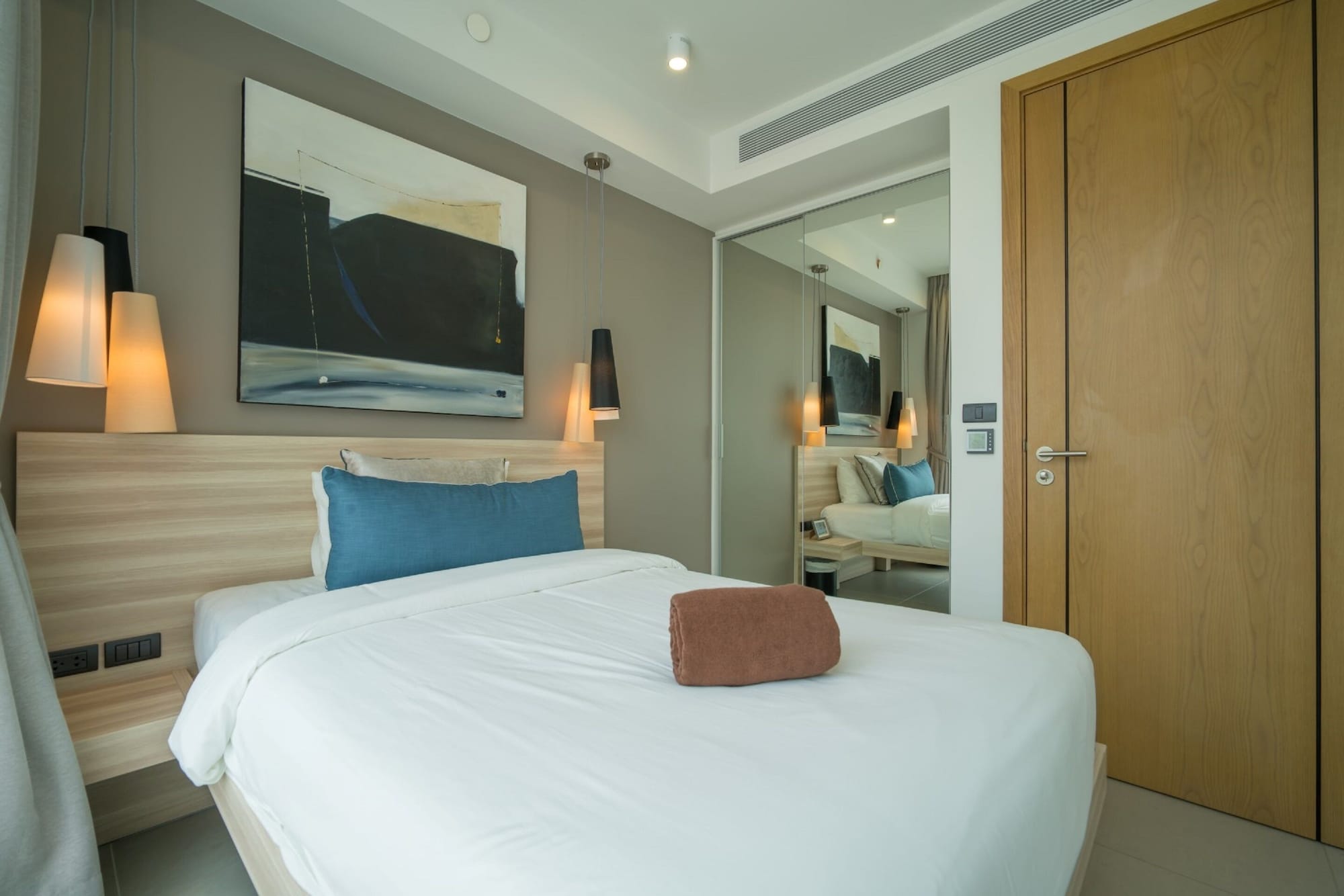 2 BEDROOMS, APARTMENT