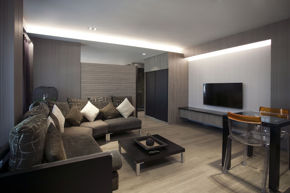 M1 HOTEL NORTH POINT 52/66
