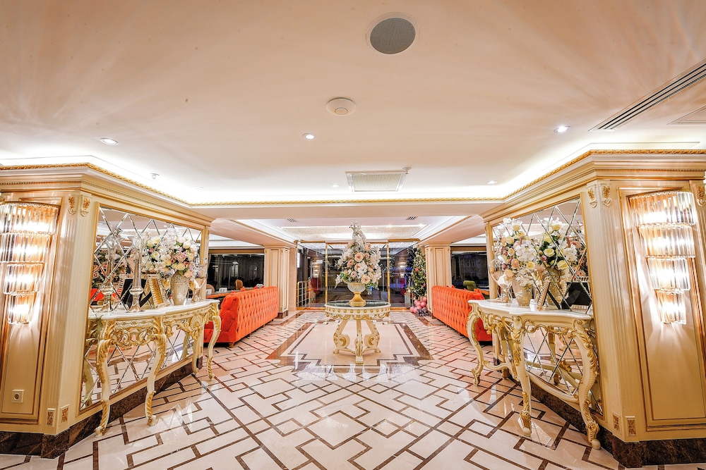 Grand Marcello Hotel & SPA 17/90