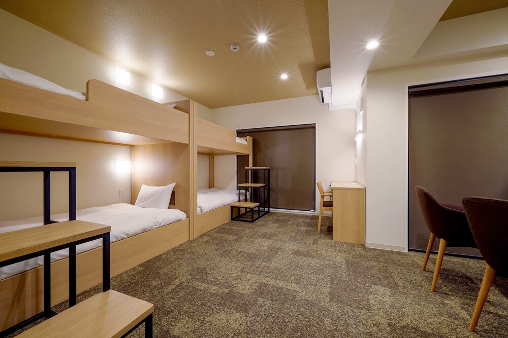 Resi Stay Gojozaka 9/66