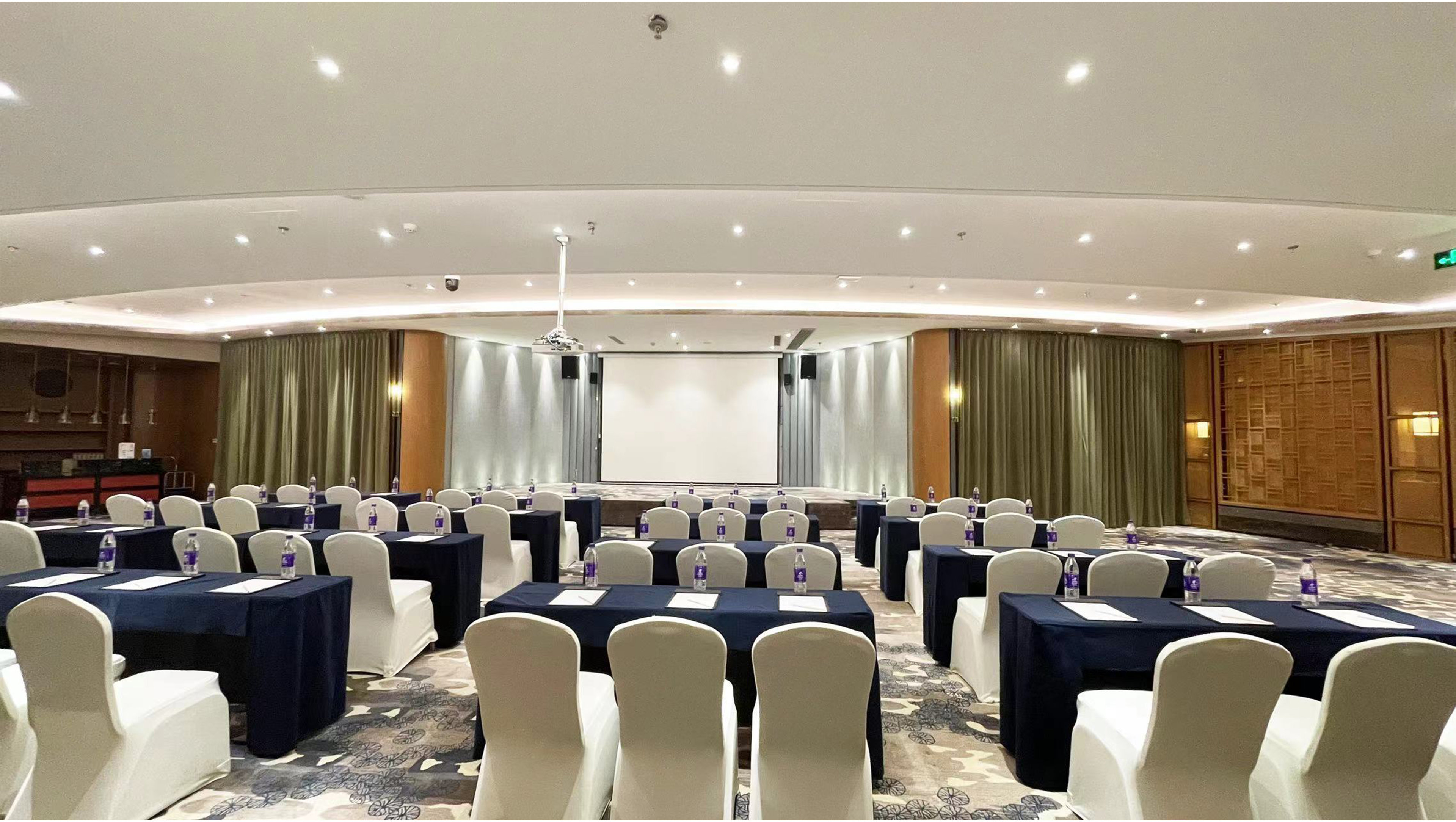 Holiday Inn Dalian Hot Spring 38/50