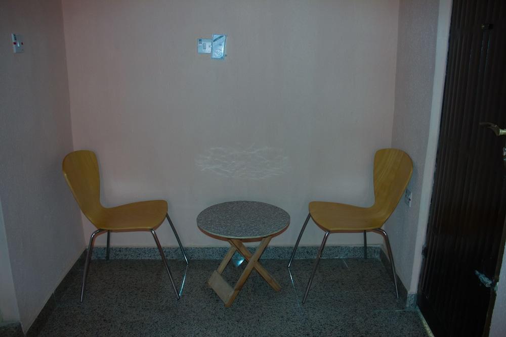 Fun City Hotel 2 16/25