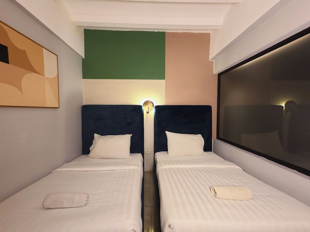 Citizen Hotel 19/50