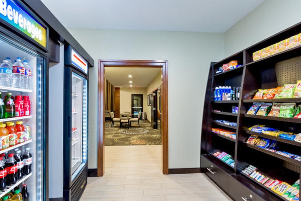 Staybridge Suites College Station 27/60