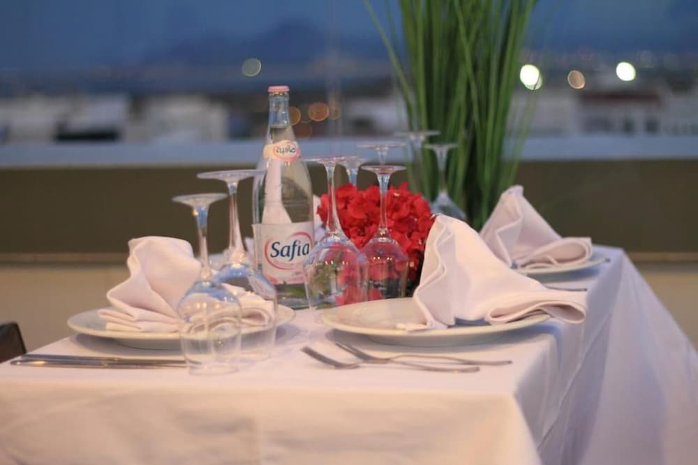 hotel LE PACHA 48/51