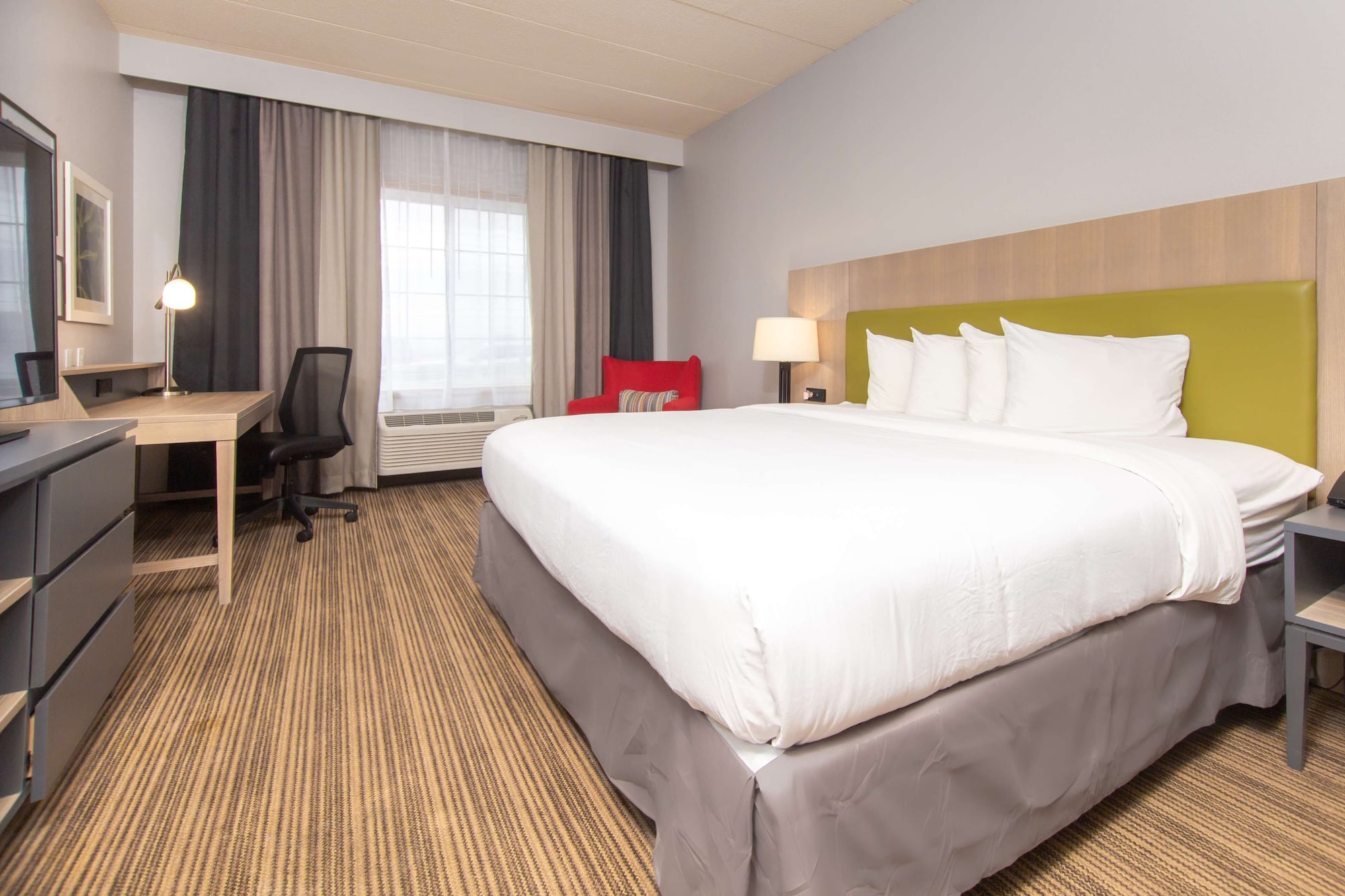 ROOM, KING BED
