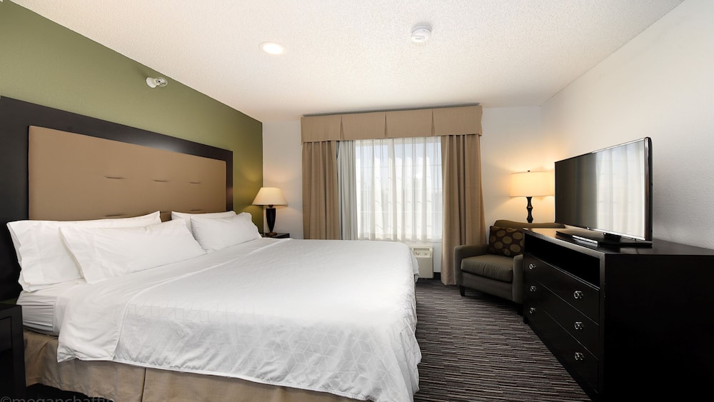 Holiday Inn Express Hotel And Suites Chicago Deerfield Lincoln 10/50
