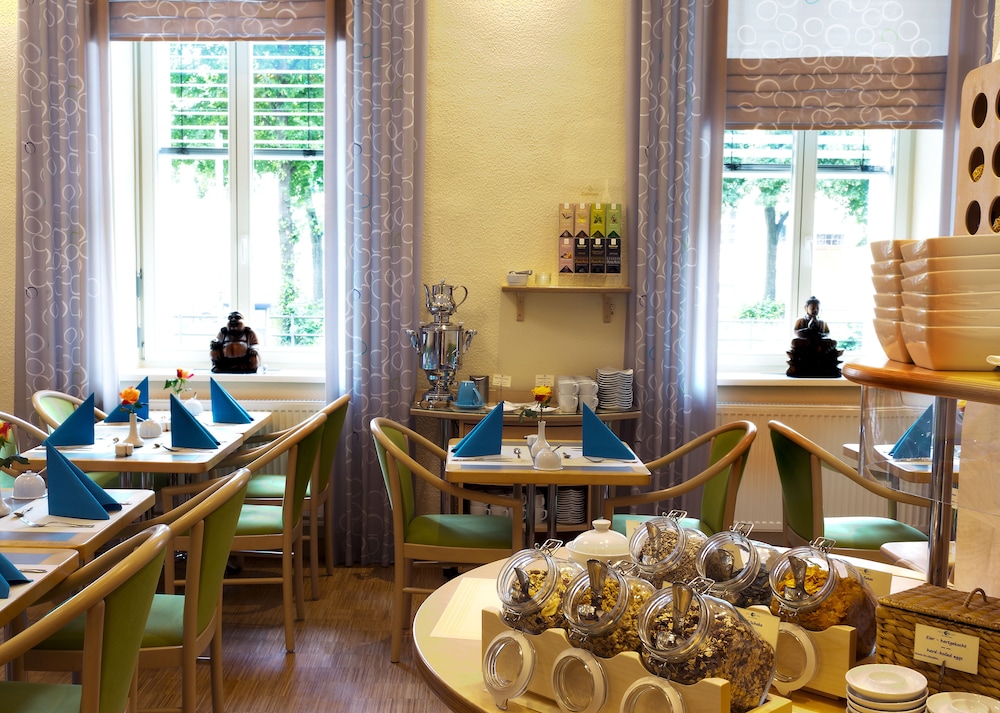 Melarose Feng Shui Hotel 53/64