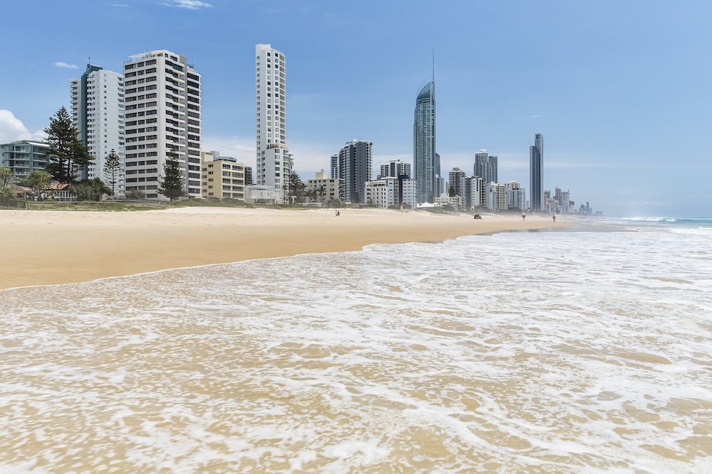 Nobby Beach Holiday Village 46/50