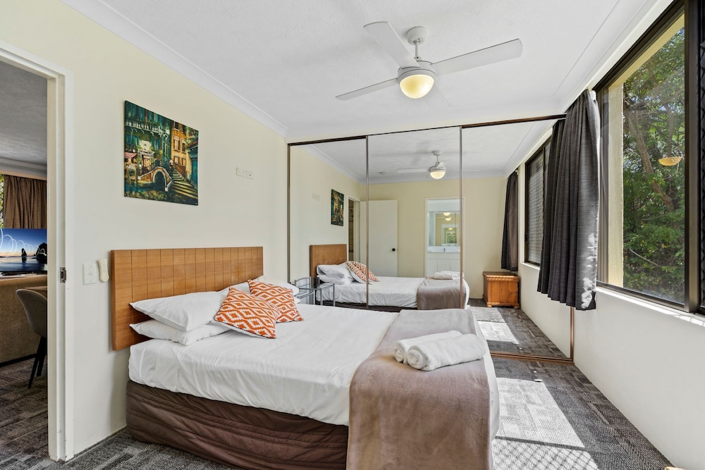 AUSSIE RESORT 9/50