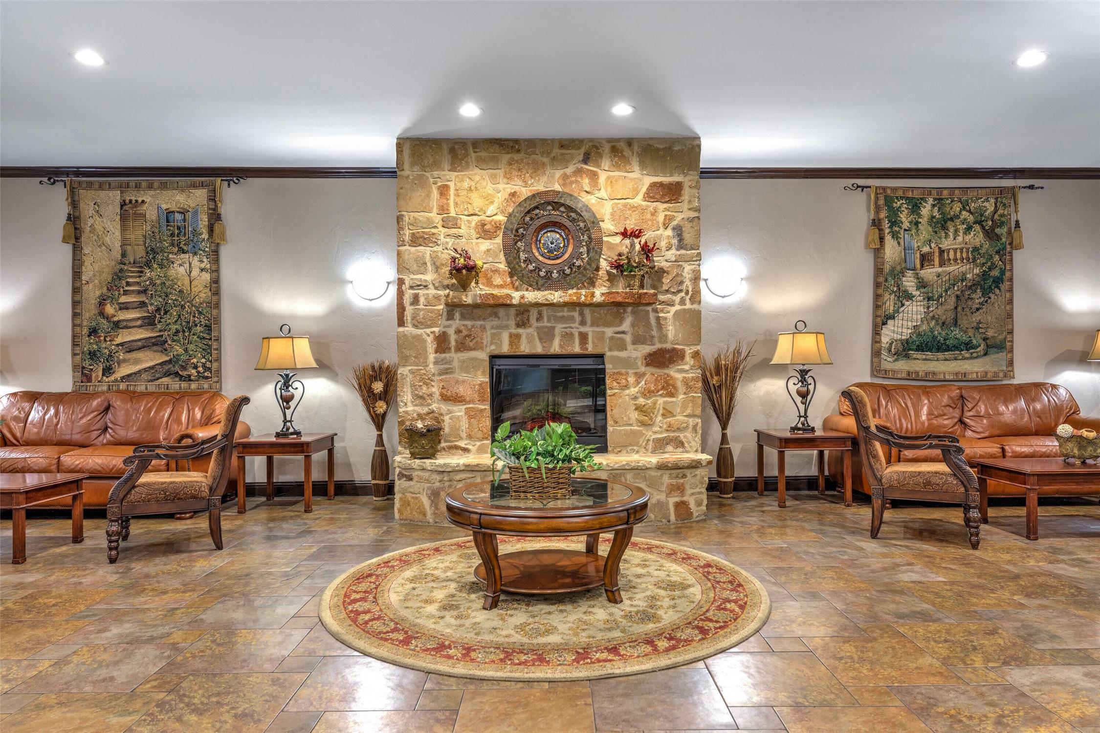 La Quinta Inn Suites Marble Falls 45/77