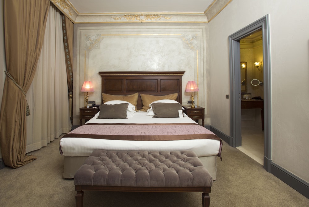 Palazzo Donizetti Istanbul, Tapestry Collection by Hilton 21/75
