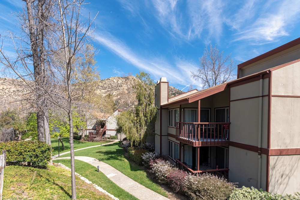 GetAways at San Diego Country Estates 8/50