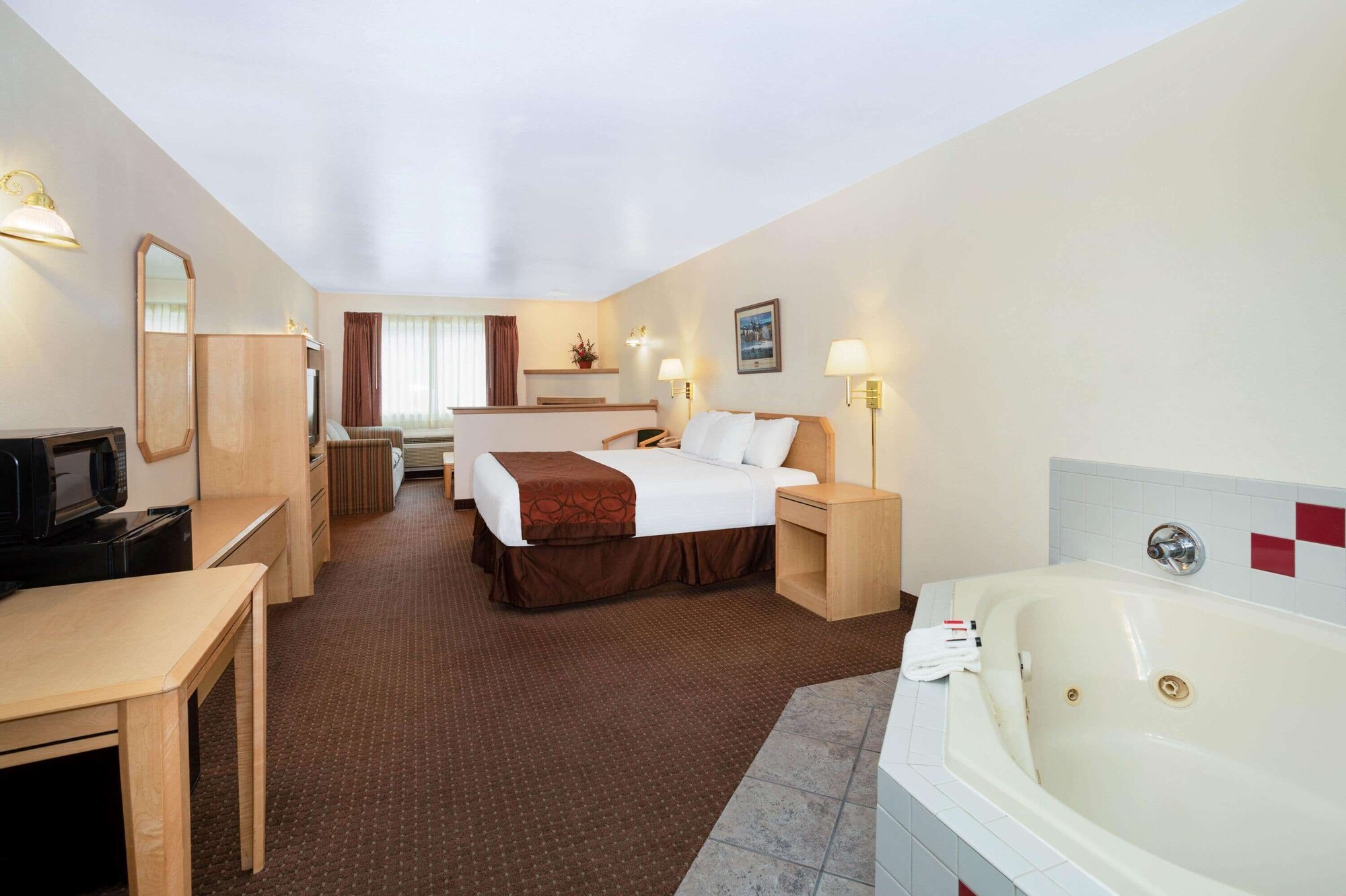 جناح استوديو ديلوكس بسرير كينج بجاكوزي