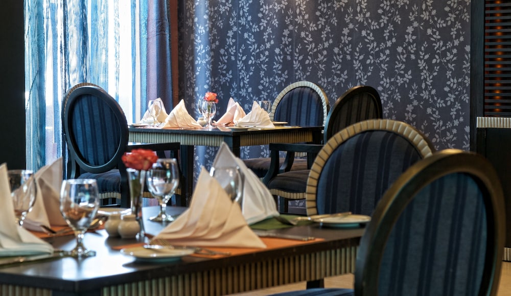 restaurant-cafeteria