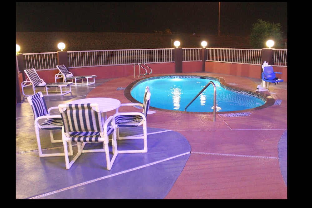 Texas Inn and Suites McAllen 13/47