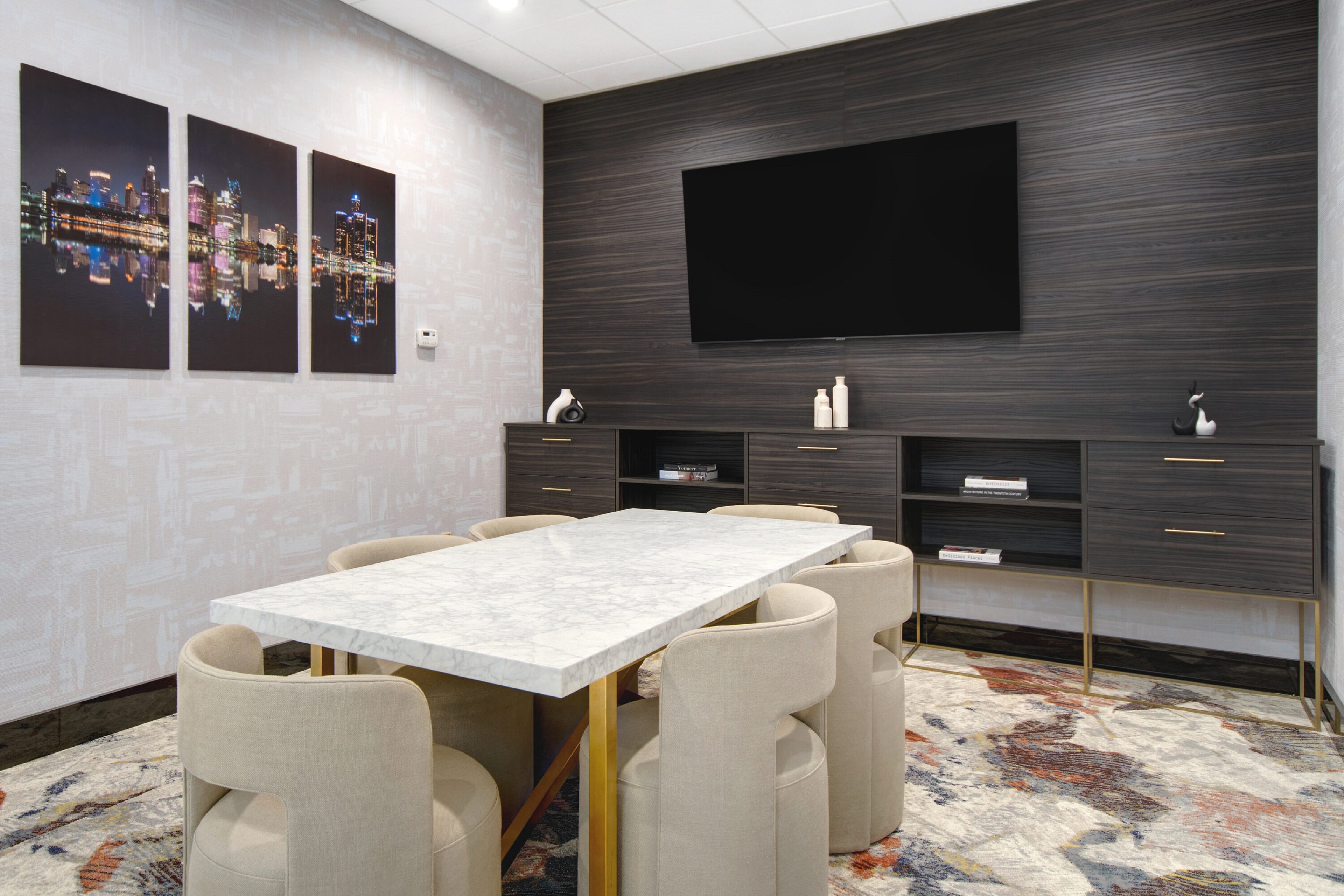 Crowne Plaza Auburn Hills 65/73
