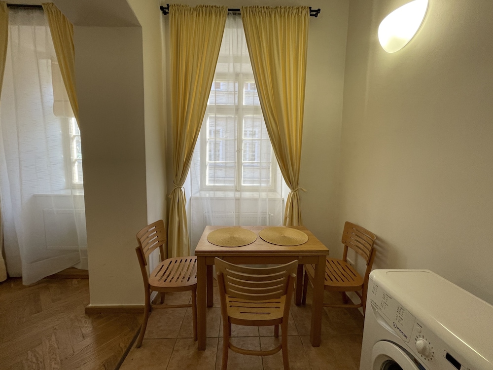 White Swan Boutique Apartments 32/58